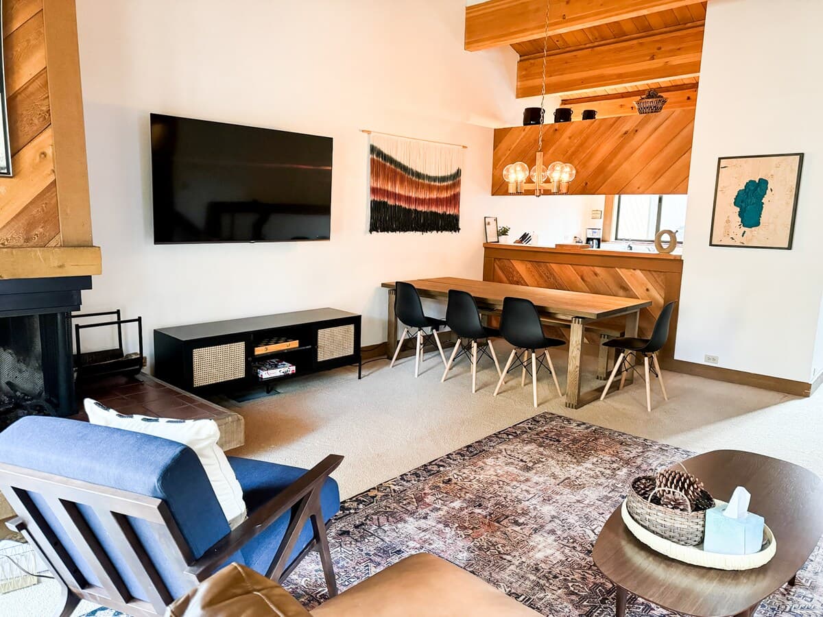 Ski-Back Northstar Condo + Pool & Hot Tub - Photo 2