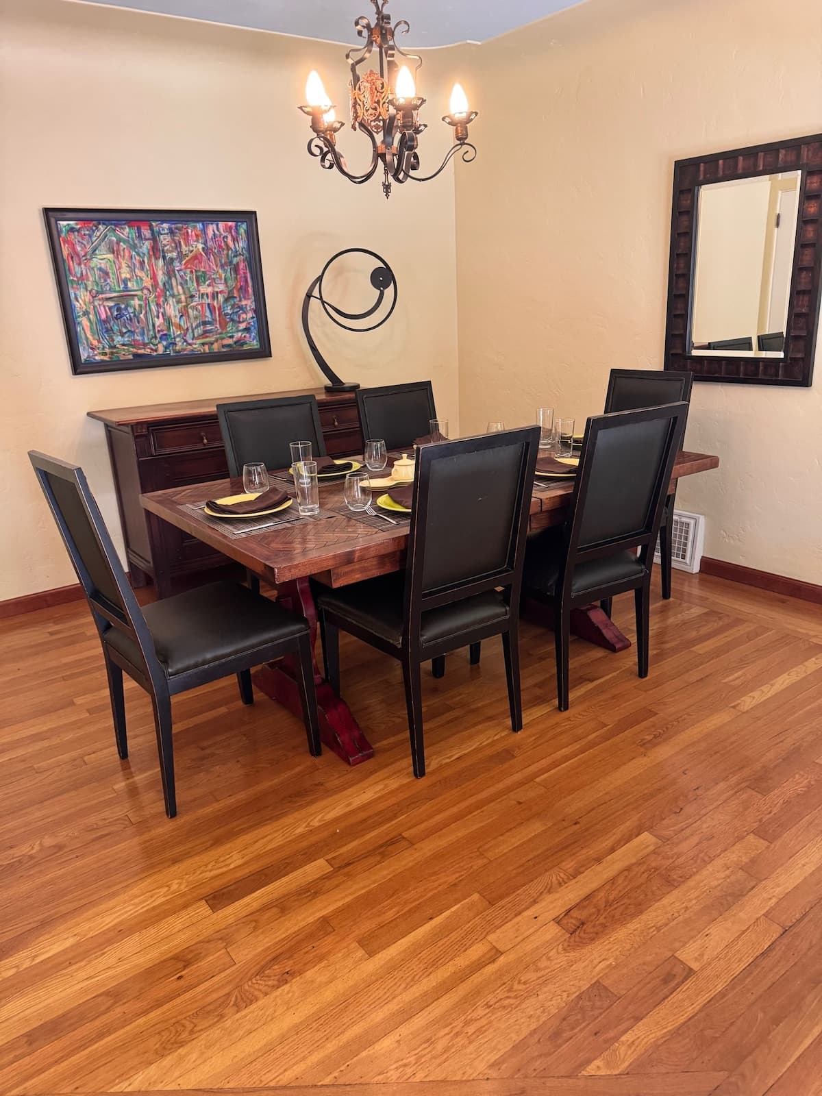 Mediterranean Home, 2 Blocks to Lincoln Ave - Photo 3