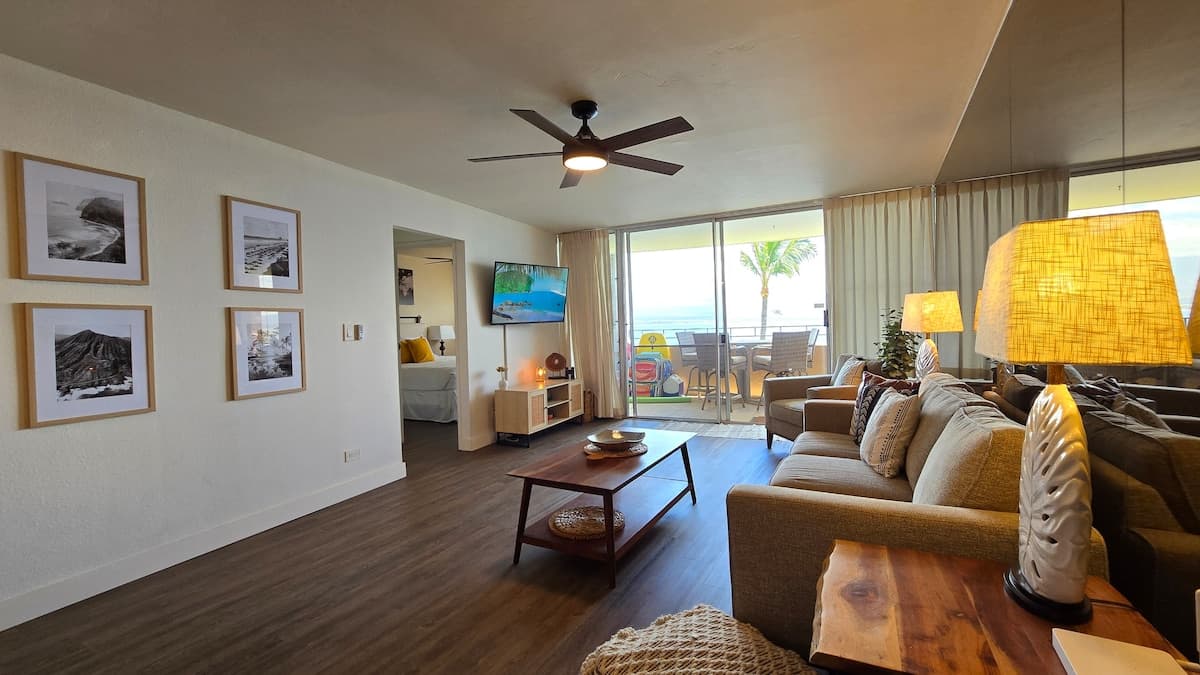 Condo in Wailuku · ★4.83 · 2 bedrooms · 2 beds · 2 baths - Photo 1