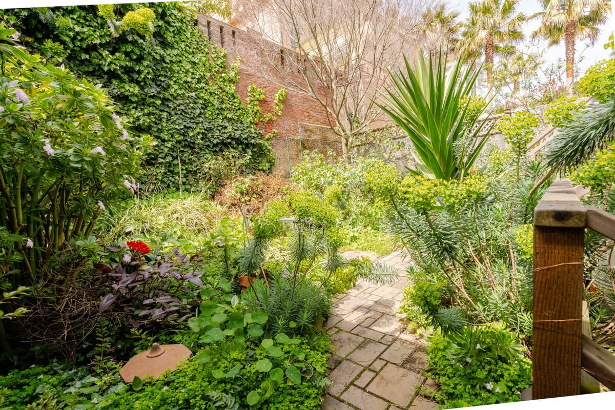 Serene 3BR Home with Garden & City Views - Photo 4