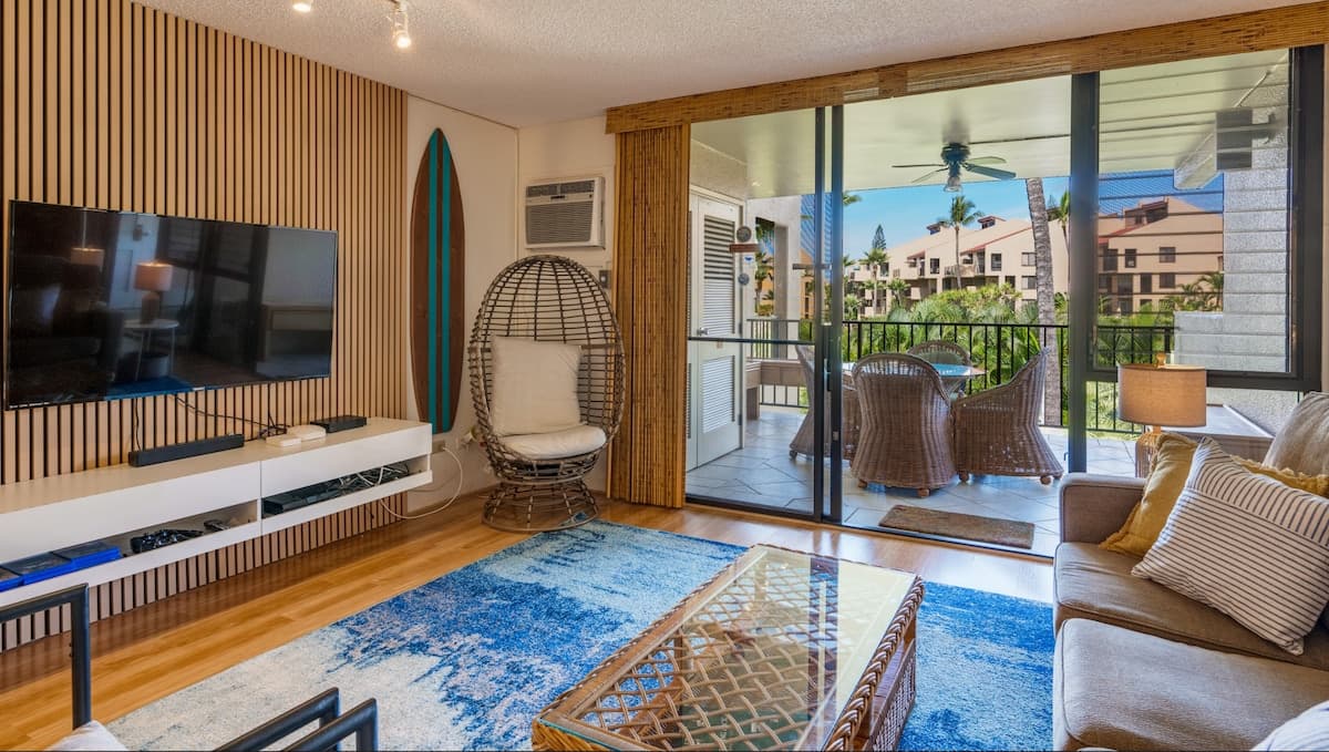 Condo in Kihei · ★4.93 · 1 bedroom · 3 beds · 2 private baths - Photo 2