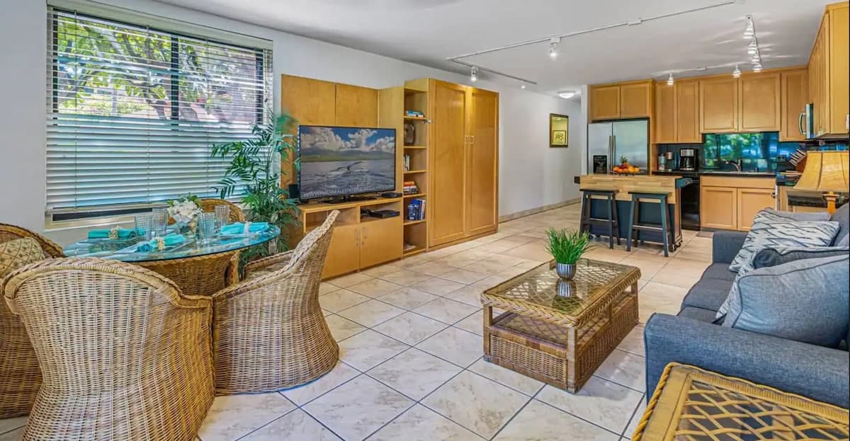 Condo in Kihei · ★4.84 · 1 bedroom · 2 beds · 2 private baths - Photo 3