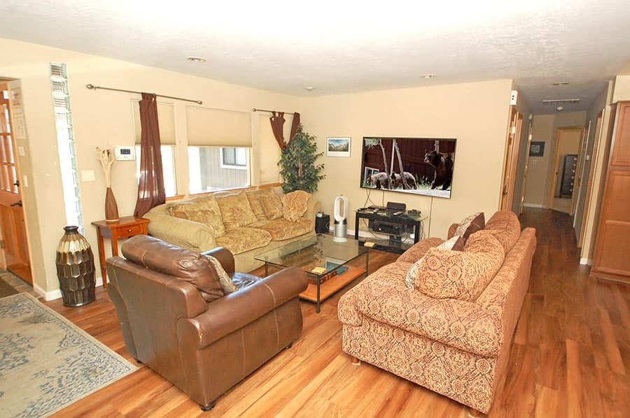 Updated Home with Hot Tub Near Heavenly - Photo 5