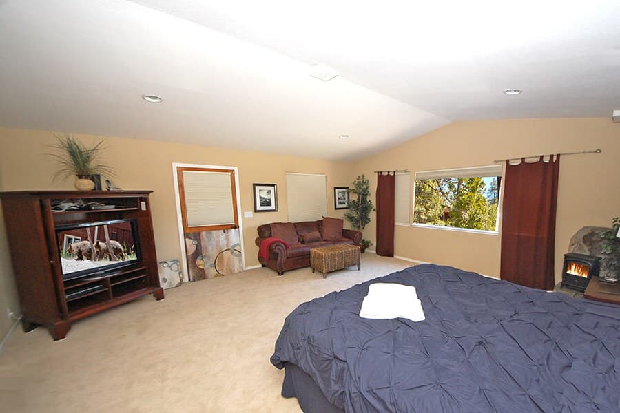 Updated Home with Hot Tub Near Heavenly - Photo 3