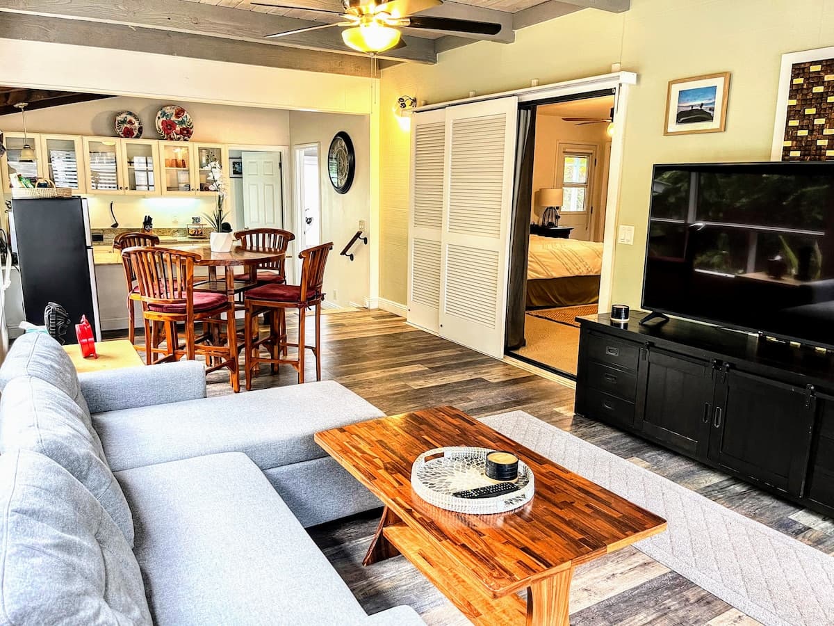 Home in Kailua-Kona · ★4.97 · 4 bedrooms · 8 beds · 4 shared baths - Photo 4