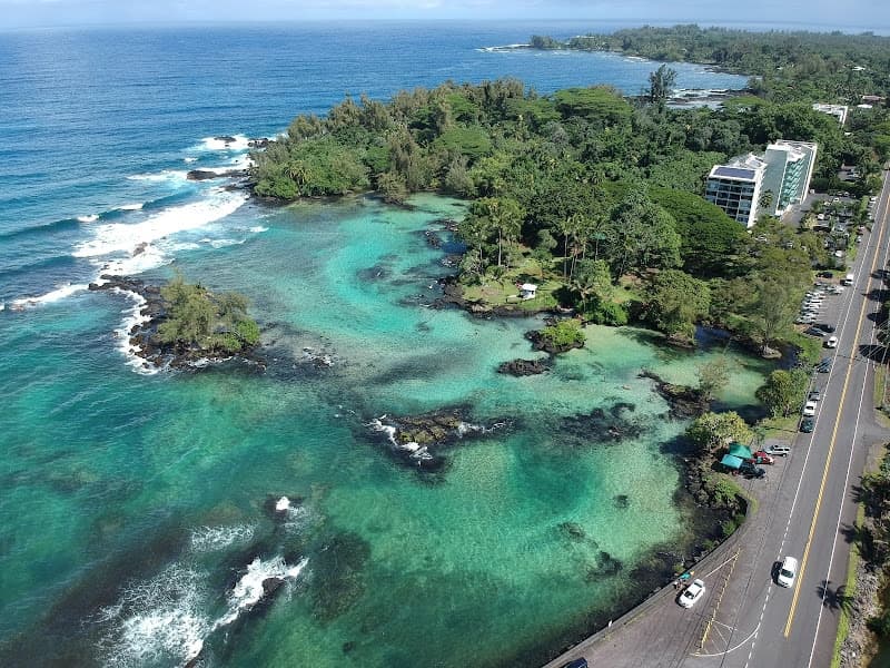Condo in Hilo · ★4.67 · 2 bedrooms · 4 beds · 1 private bath - Photo 2