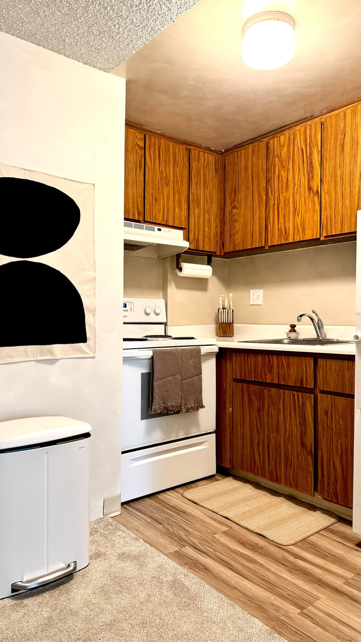 Condo in Honolulu · ★4.66 · Studio · 2 beds · 1 private bath - Photo 4
