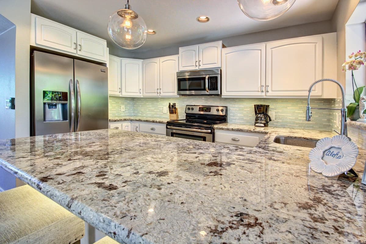 Home in Lahaina · ★4.92 · 3 bedrooms · 5 beds · 2.5 private baths - Photo 5