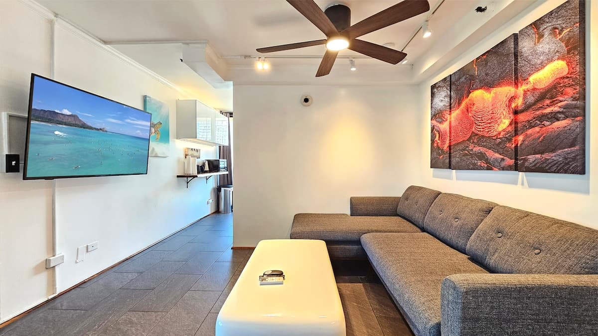 BMB 610 – Modern Boutique Near Waikīkī Beach - Photo 4