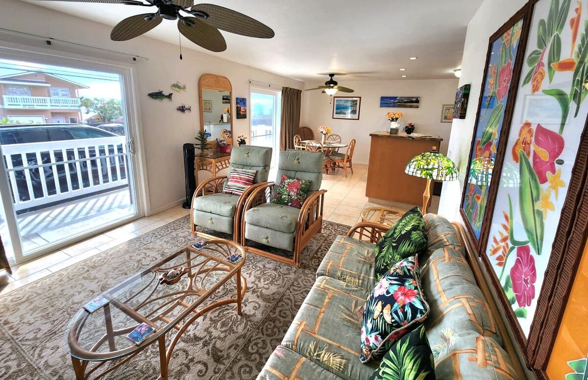 Condo in Kailua-Kona · ★4.89 · 2 bedrooms · 3 beds · 2 shared baths - Photo 4