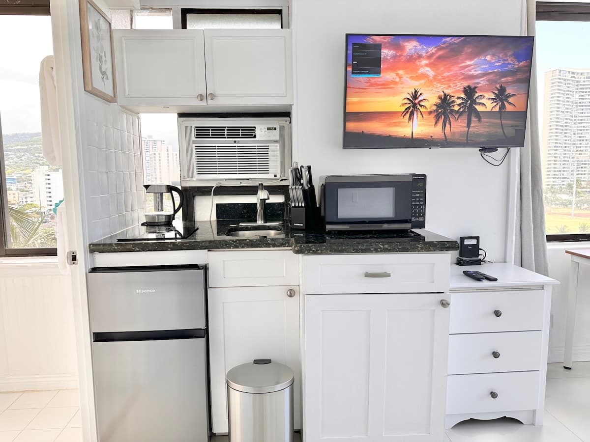 Perfect Waikiki Studio for 3 Nice Views - Photo 3