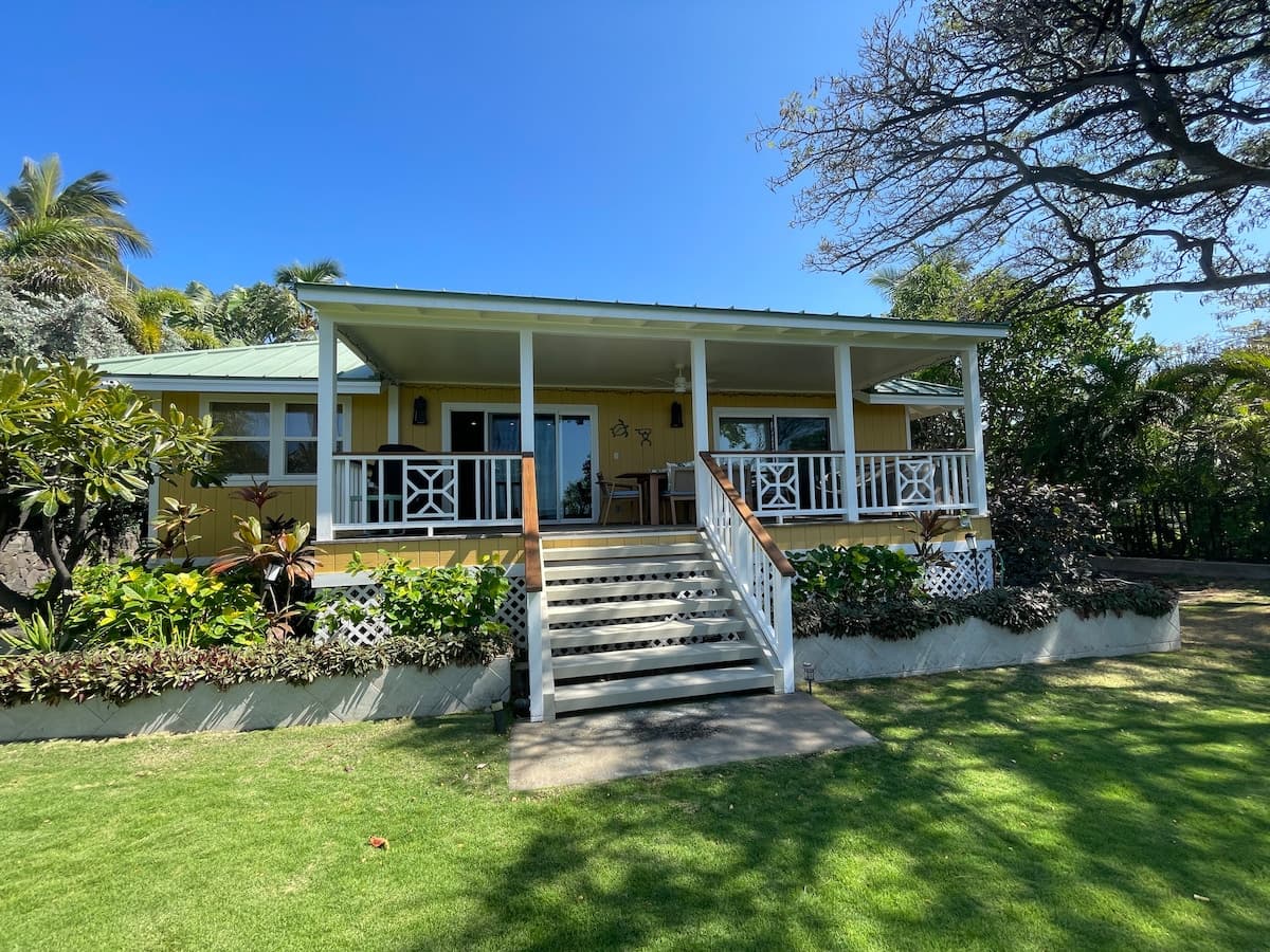 Home in Waimea · ★5.0 · 3 bedrooms · 6 beds · 3 baths - Photo 1