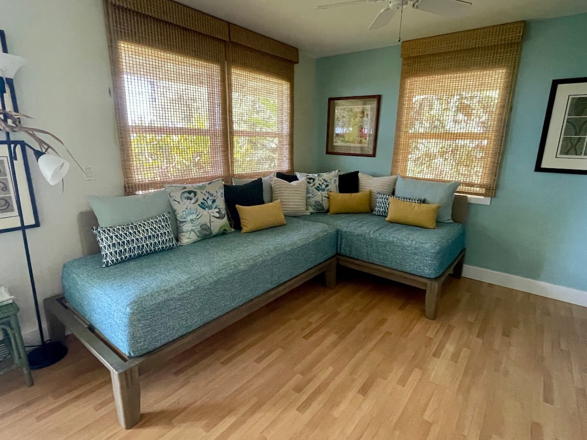 Home in Waimea · ★5.0 · 3 bedrooms · 6 beds · 3 baths - Photo 5