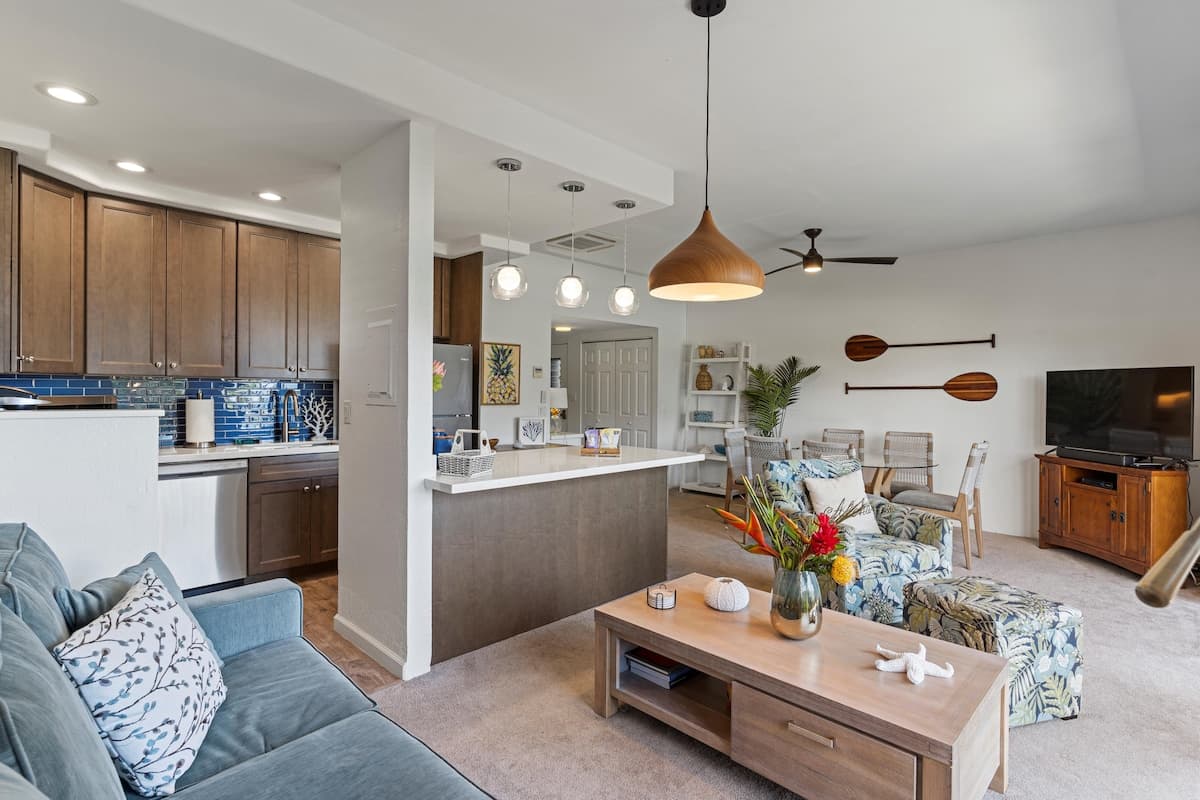 Condo in Kihei · ★4.89 · 2 bedrooms · 4 beds · 2 baths - Photo 3