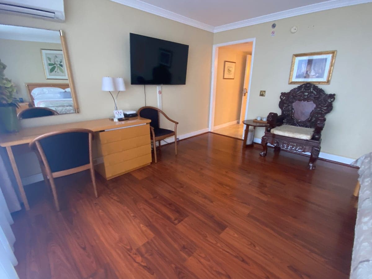 Honeymoon suite style room - Photo 2