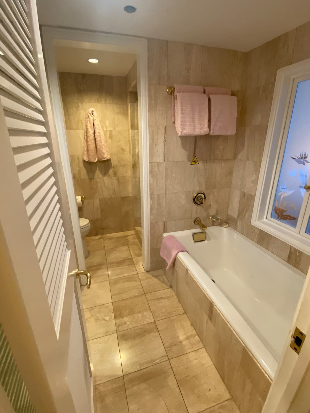 Honeymoon suite style room - Photo 4