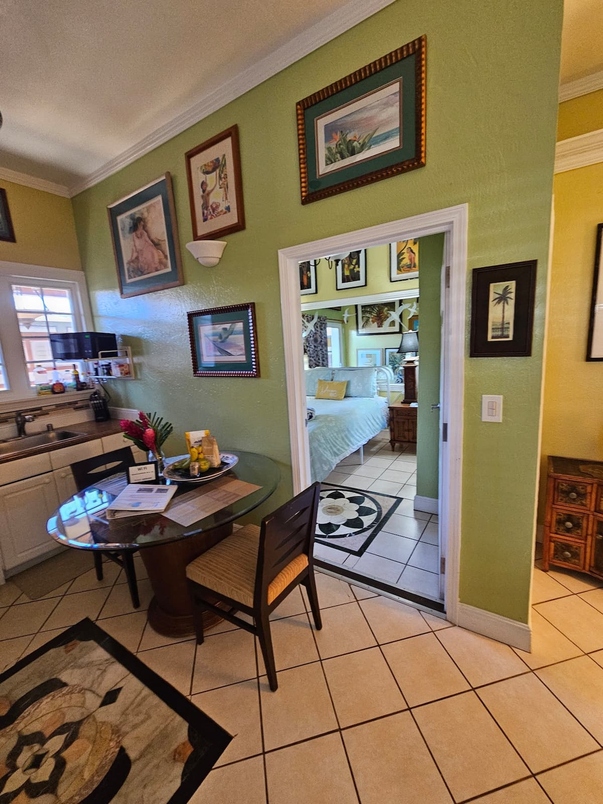 ☺Memorable Eastside Apartment Close to Ocean - Photo 5