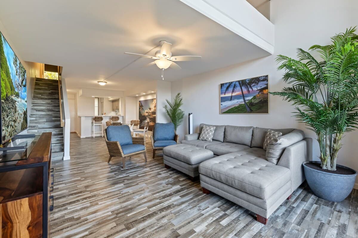 Condo in Lahaina · ★4.96 · 2 bedrooms · 2 beds · 2 private baths - Photo 4