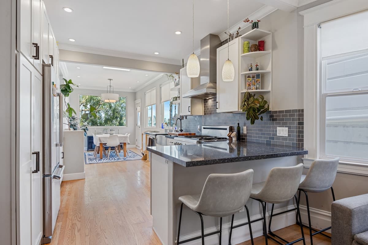 Noe Valley Designer Home with Garden & Patio - Photo 4