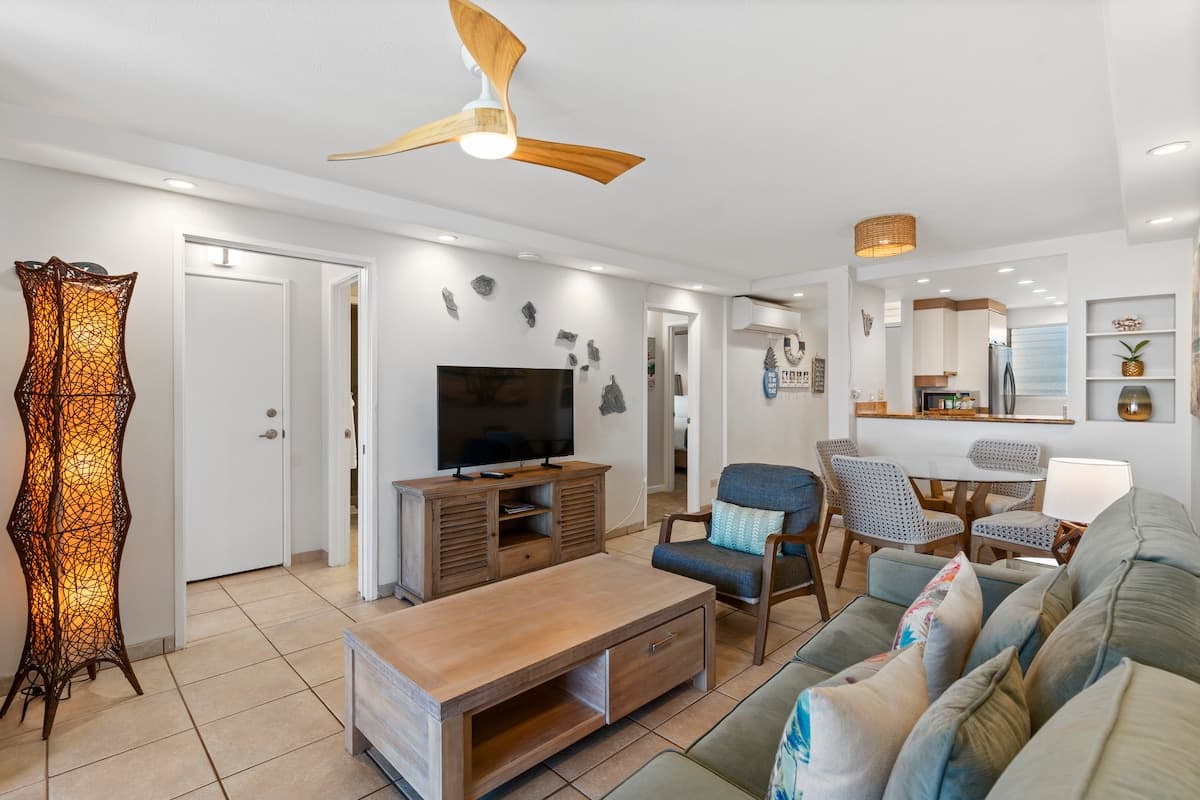 Home in Kihei · ★4.44 · 2 bedrooms · 3 beds · 2 baths - Photo 4
