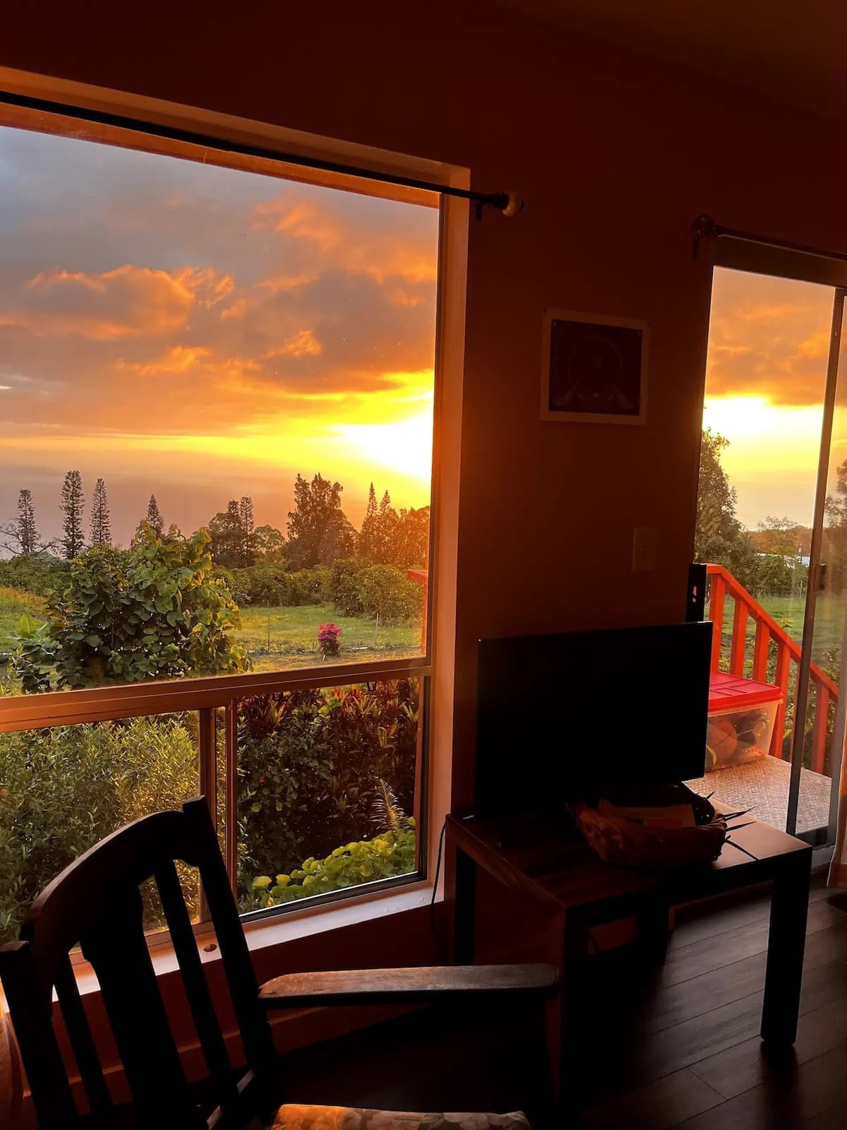 Home in Captain Cook · ★4.92 · 3 bedrooms · 3 beds · 1 private bath - Photo 4