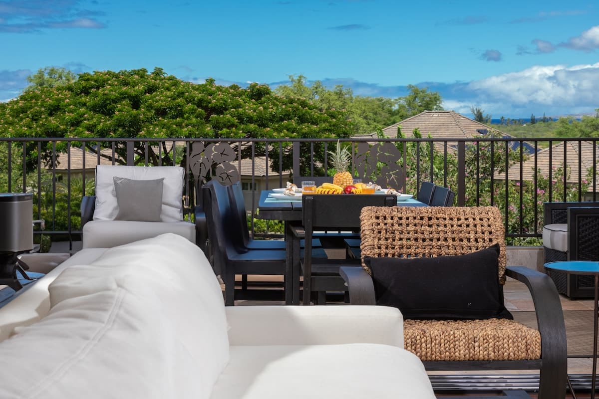 Home in Waimea · ★5.0 · 4 bedrooms · 6 beds · 3.5 baths - Photo 4