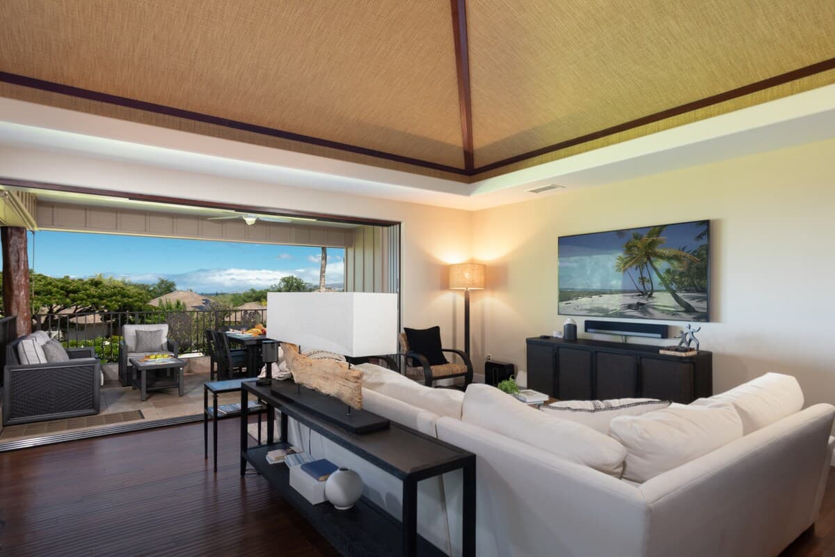 Home in Waimea · ★5.0 · 4 bedrooms · 6 beds · 3.5 baths - Photo 2
