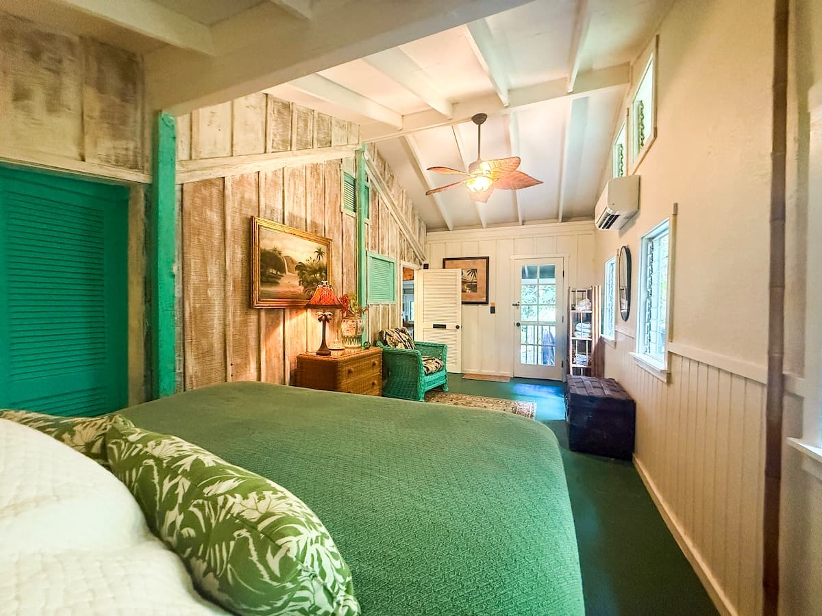 Home in Kilauea · ★5.0 · 1 bedroom · 1 bed · 1 bath - Photo 4