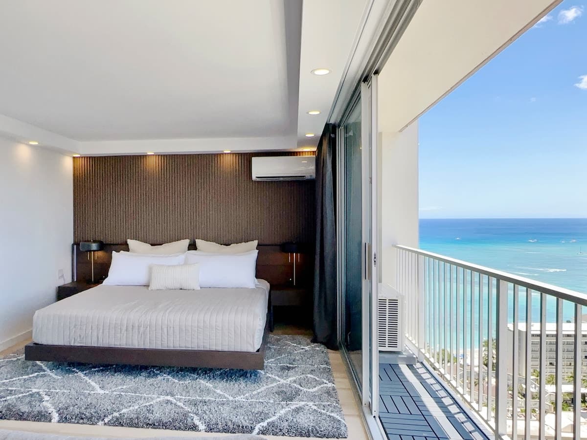 Penthouse Upscale Oceanview King Studio Near Beach - Photo 1