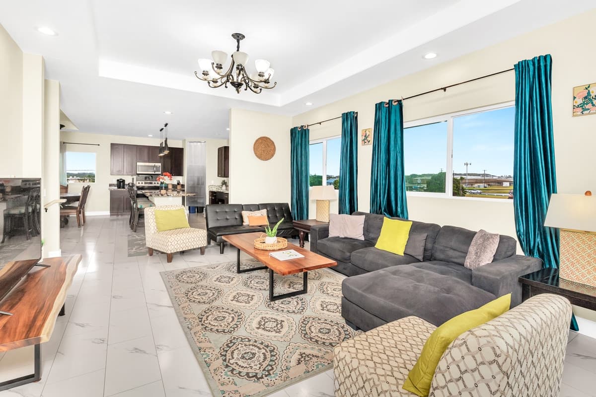 Home in Hilo · ★5.0 · 5 bedrooms · 6 beds · 4 shared baths - Photo 5