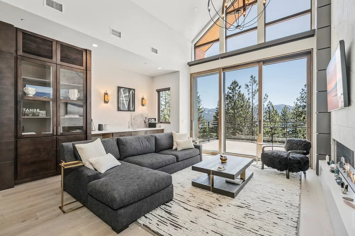 Home in Crystal Bay · ★4.9 · 2 bedrooms · 2 beds · 2.5 private baths - Photo 3