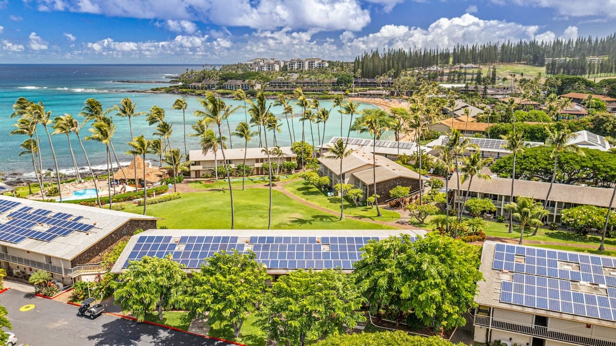 Condo in Lahaina · ★4.98 · Studio · 1 bed · 1 bath - Photo 1