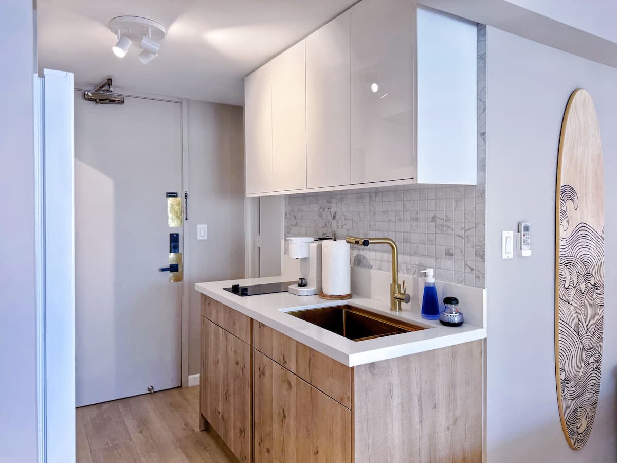 15F-Stunning Boutique King Studio-Waikiki Beach~ - Photo 5