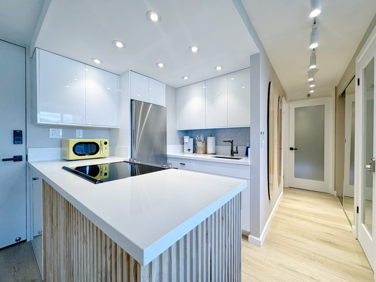 35FL-Upscale Fully Remodeled 1BR-Waikiki Beach~ - Photo 5
