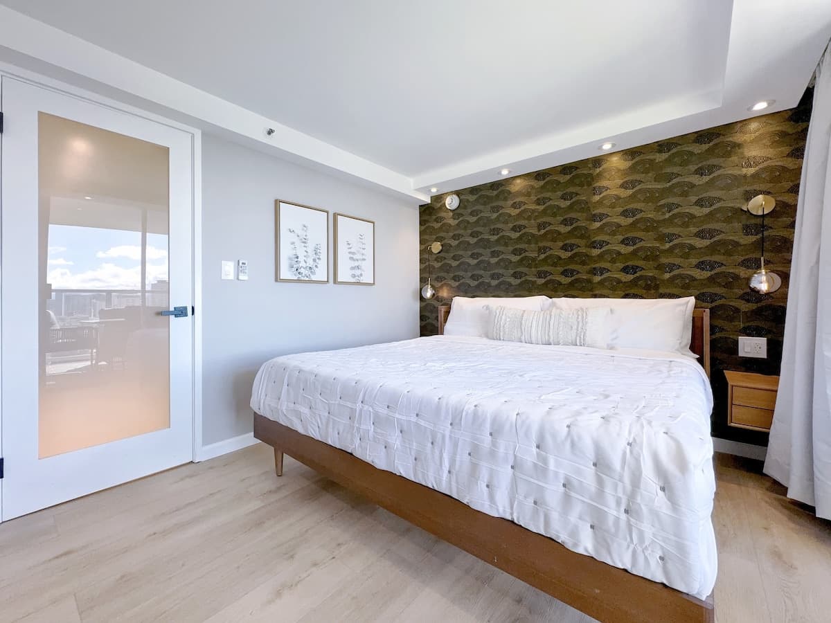 35FL-Upscale Fully Remodeled 1BR-Waikiki Beach~ - Photo 1