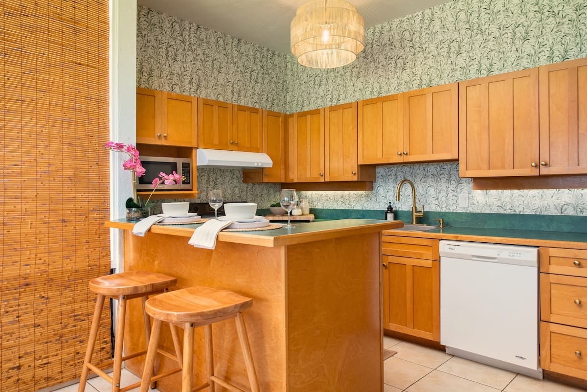 Condo in Waikoloa Village · ★4.83 · 1 bedroom · 2 beds · 1 bath - Photo 5