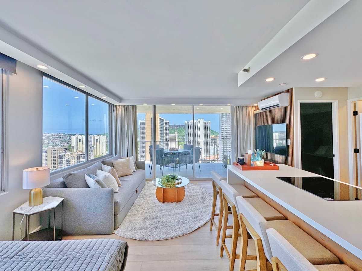 28F-Upscale Ocean View 1BR-3min Walk to Beach! - Photo 1