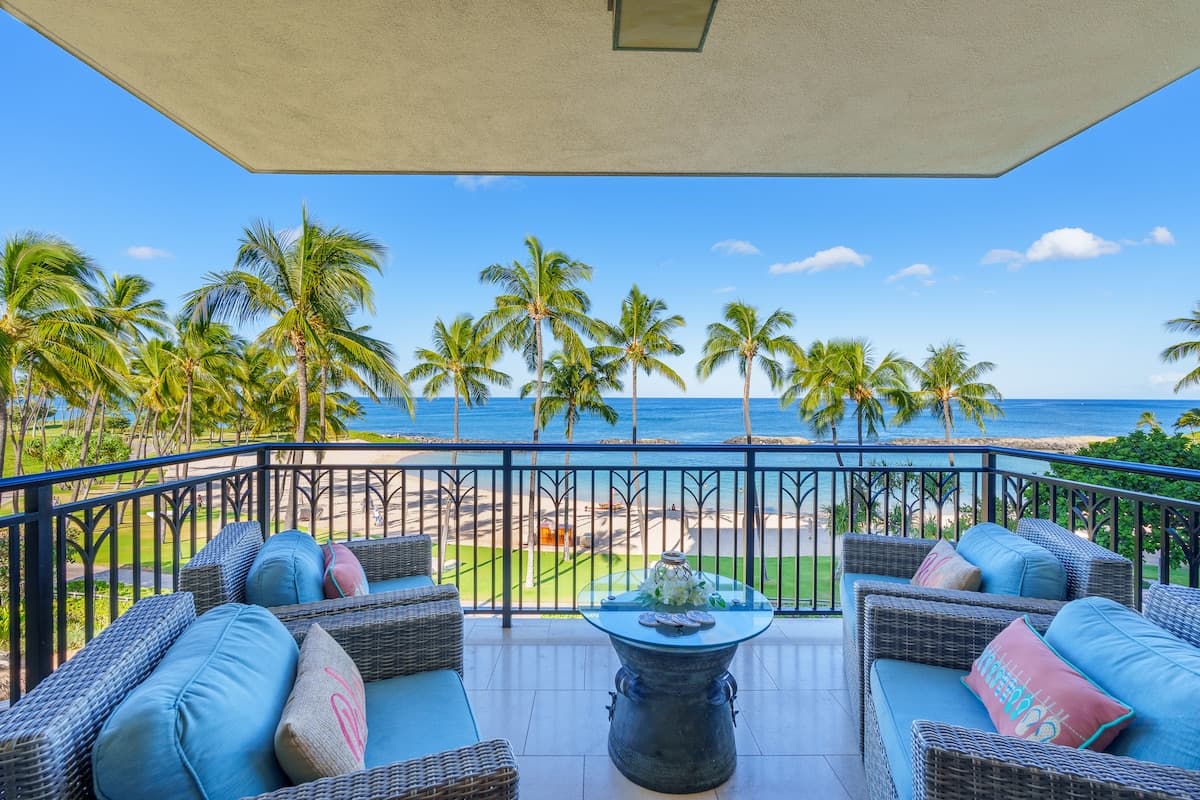 Condo in Kapolei · ★4.93 · 2 bedrooms · 4 beds · 2 private baths - Photo 4