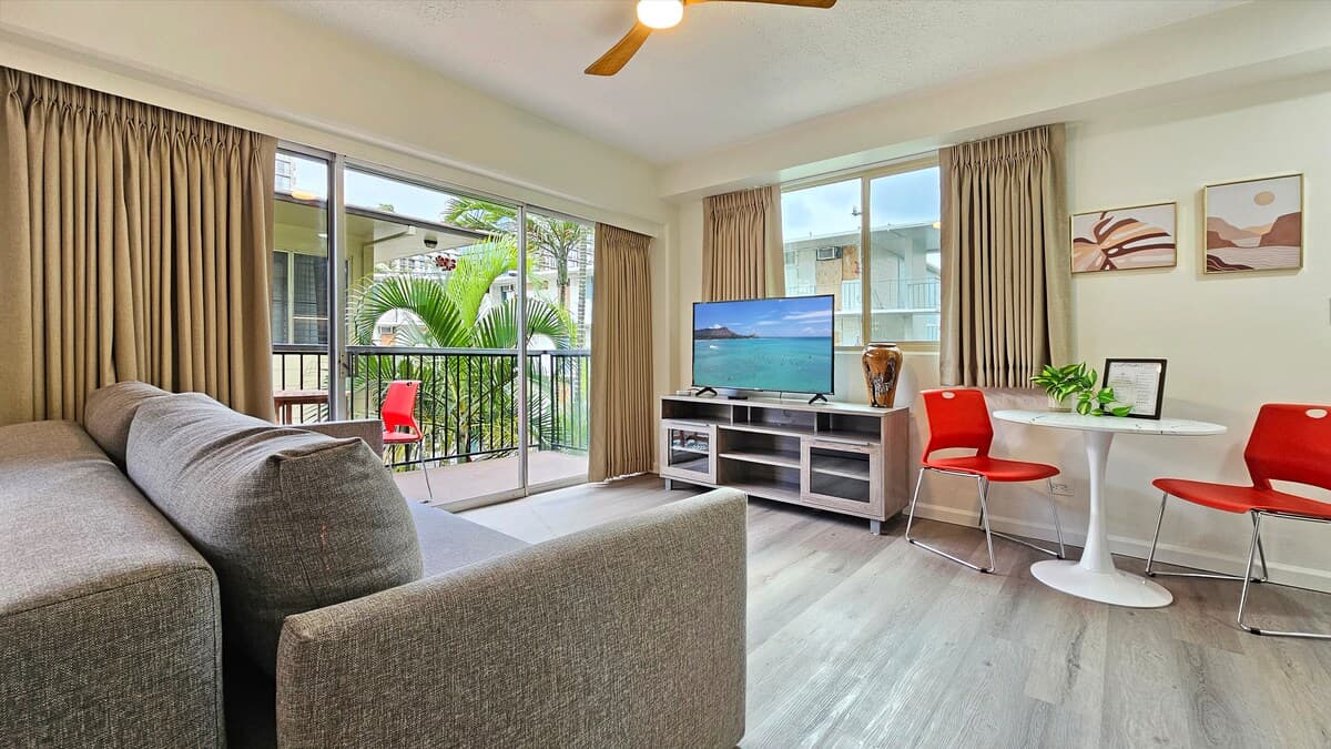 2412 PE St 305 Queen Bed, Futon, Kitchen Lanai - Photo 5