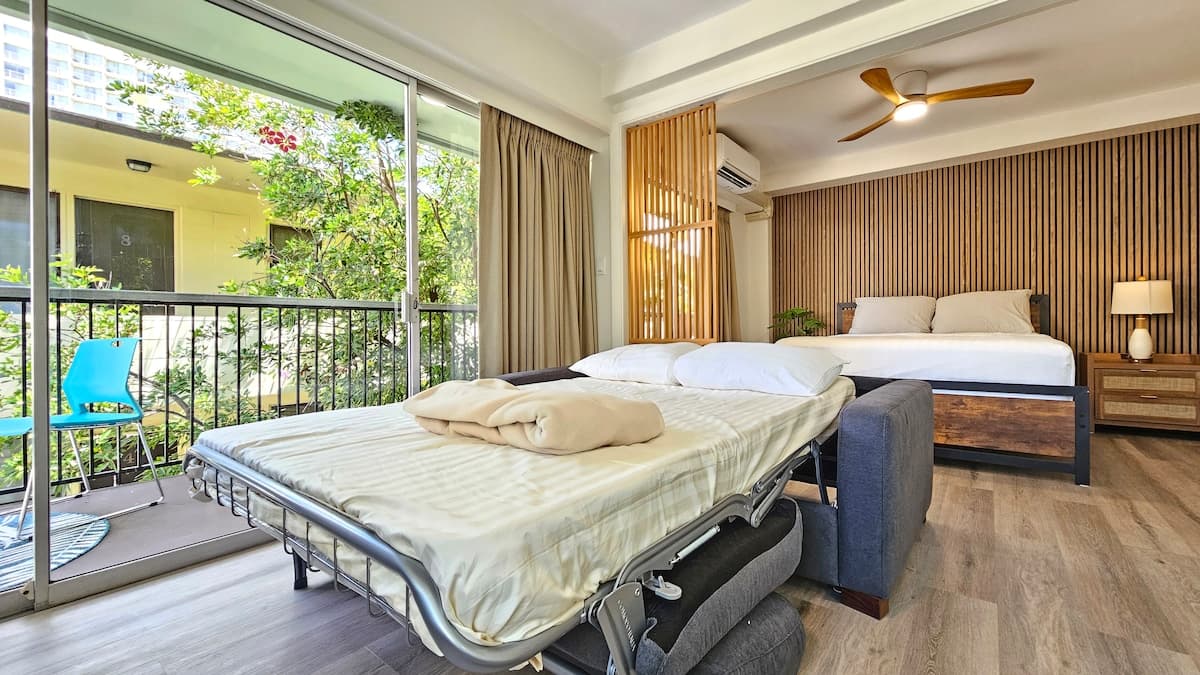 2412 PE St 301 Modern Design with Sleeper Sofa - Photo 2
