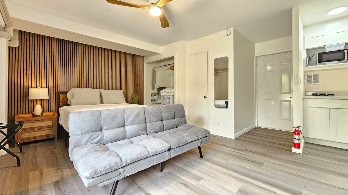 Charming 1BR Apartment walking distance to Waikiki - Photo 3