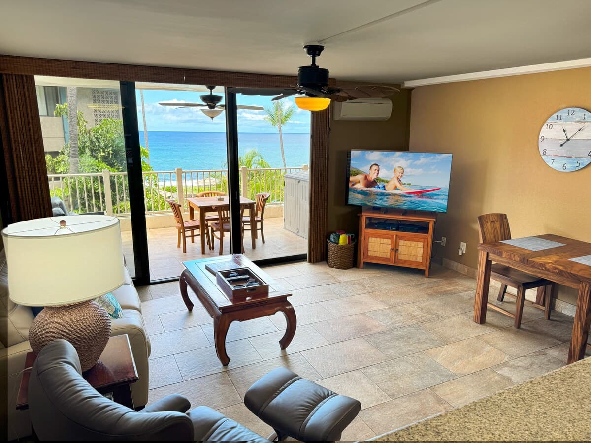 Exceptional Kona Reef Condo: Full AC & Oceanfront - Photo 2
