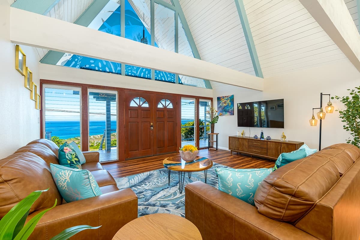 Home in Kailua-Kona · ★5.0 · 5 bedrooms · 7 beds · 4 baths - Photo 2