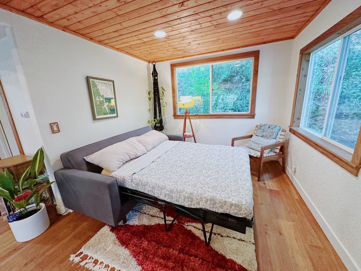 Redwood Treehouse Retreat with Sauna - Photo 4