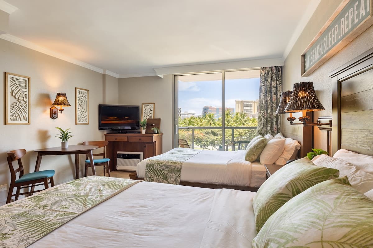 Boutique-Style Comfort at Luana Waikiki - Photo 1