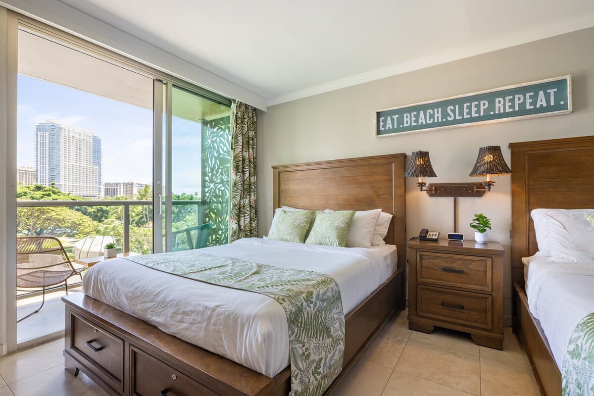 Boutique-Style Comfort at Luana Waikiki - Photo 5