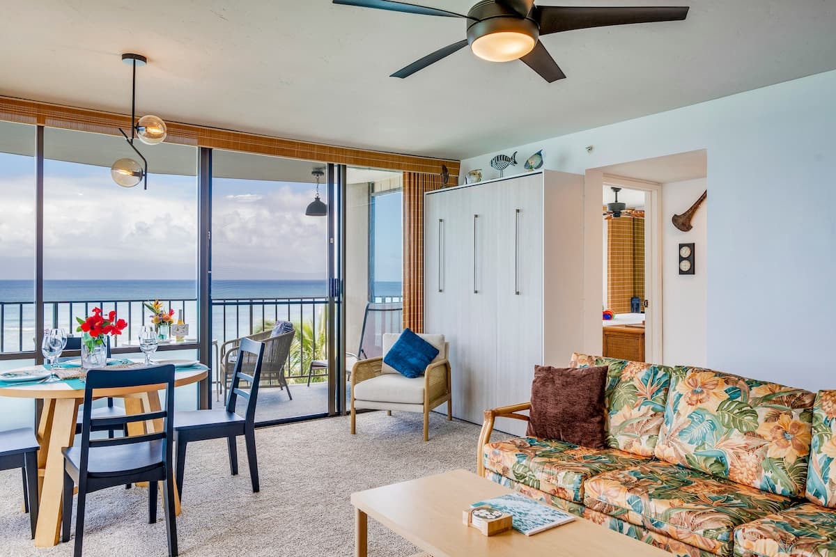 1BR 1BA Corner Condo with Unbelievable Ocean Views - Photo 4