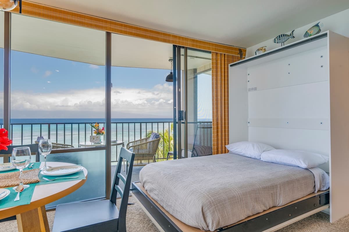 1BR 1BA Corner Condo with Unbelievable Ocean Views - Photo 5