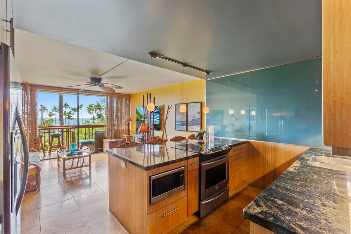 Condo in Kihei · ★4.78 · 1 bedroom · 2 beds · 1 bath - Photo 2