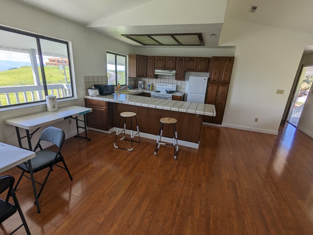 Peaceful Duplex with Private Entrance, Fireplace - Photo 5